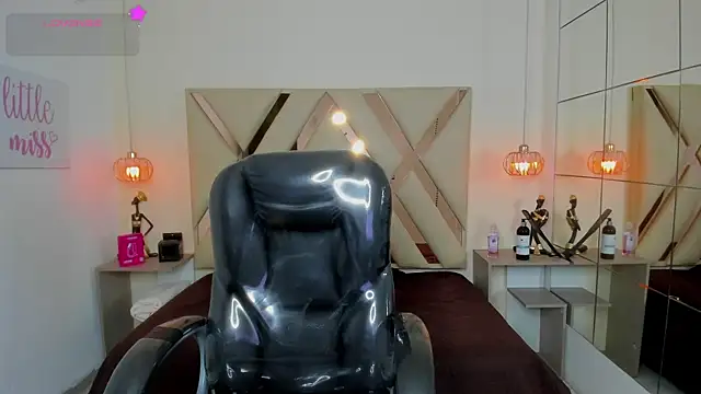 Snapshot of Anyelo_Twink chatting on June 15, 2026, 4:45 am Anyelo Twink online show from June 15, 2026, 4:45 am