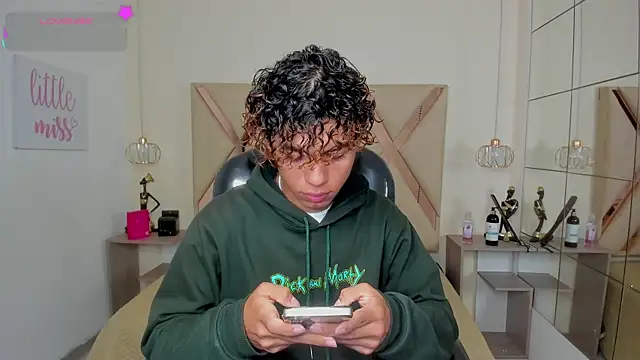 Snapshot of Anyelo_Twink chatting on June 27, 2026, 4:18 am Anyelo Twink online show from June 27, 2026, 4:18 am