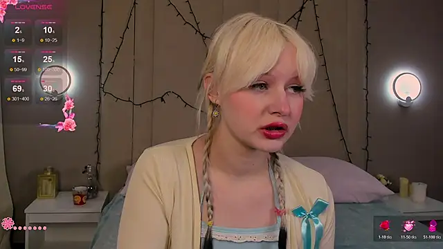 Snapshot of AdeleSilvy chatting on March 6, 2026, 1:55 am AdeleSilvy online show from March 6, 2026, 1:55 am