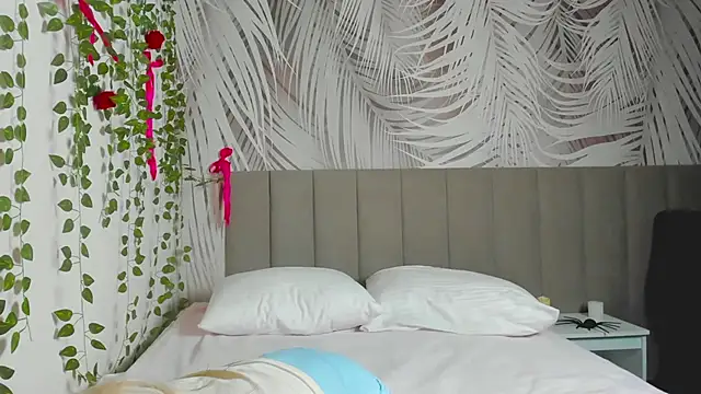 Snapshot of AdeleSilvy chatting on February 14, 2026, 1:39 am AdeleSilvy online show from February 14, 2026, 1:39 am