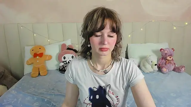 AdeleSilvy online show from June 22, 2026, 1:44 am