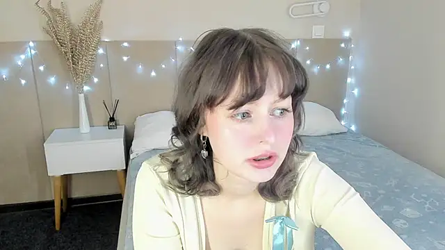 AdeleSilvy online show from June 18, 2026, 1:59 am