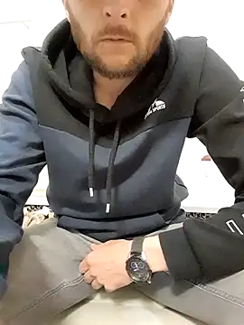 80julien online show from March 14, 2026, 1:28 pm