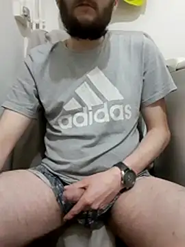 80julien online show from February 3, 2026, 1:27 am