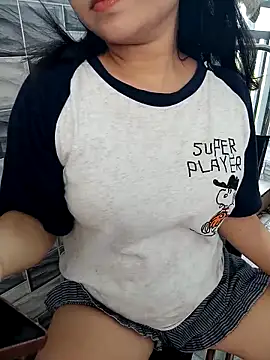 EnzxMoon02 online show from May 9, 2026, 5:44 am
