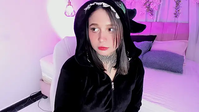 nicky bonny18 online show from March 6, 2026, 12:11 pm