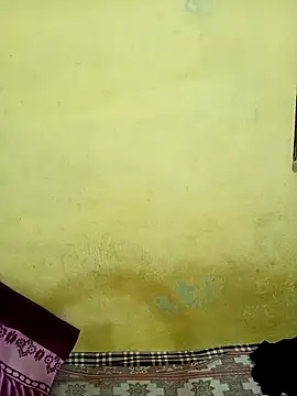 hotyjiyaaaa online show from March 31, 2026, 2:52 pm