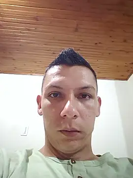 Snapshot of Andres_storm chatting on January 11, 2026, 3:57 am Andres storm online show from January 11, 2026, 3:57 am