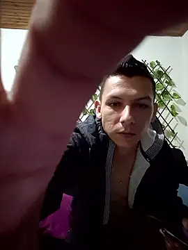 Snapshot of Andres_storm chatting on January 18, 2026, 9:35 am Andres storm online show from January 18, 2026, 9:35 am