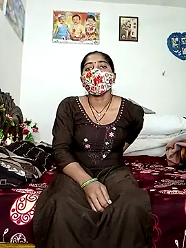 Snapshot of Angel_eyes00 chatting on February 9, 2026, 6:22 am Angel eyes00 online show from February 9, 2026, 6:22 am