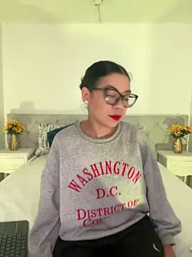 Little Lexyy online show from June 10, 2026, 5:08 am