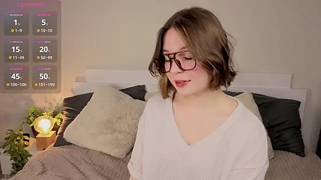 Next2Marie online show from April 30, 2026, 4:52 am