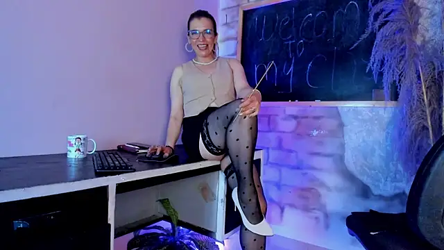 milenahot  69 online show from July 2, 2026, 11:27 am