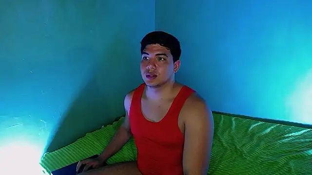 Uriel Ray online show from January 14, 2026, 11:52 pm