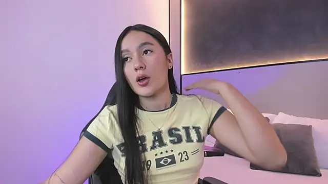 Snapshot of mia_slora chatting on June 24, 2026, 12:04 pm mia slora online show from June 24, 2026, 12:04 pm