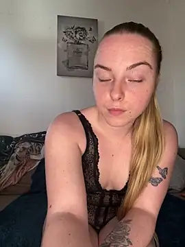 Snapshot of Bayleighjohnson18 chatting on February 28, 2026, 11:43 am Bayleighjohnson18 online show from February 28, 2026, 11:43 am