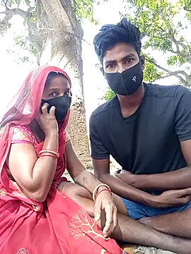 Snapshot of Shivanisingh4 chatting on April 1, 2026, 4:47 am Shivanisingh4 online show from April 1, 2026, 4:47 am