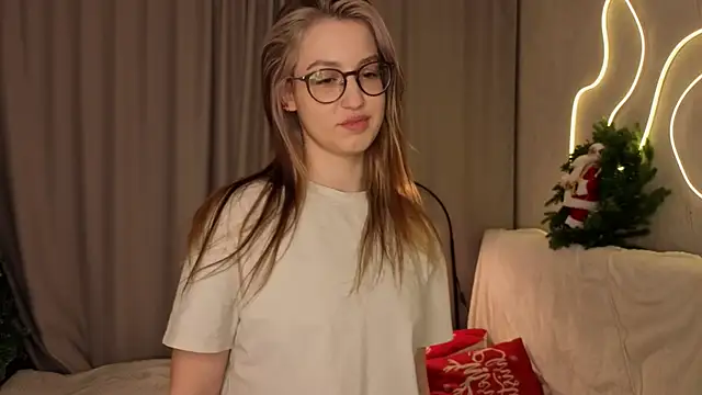 NicolaHulse online show from January 12, 2026, 4:52 am