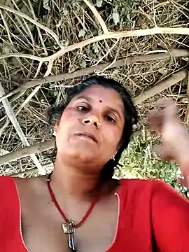 Snapshot of Hot_di97 chatting on June 2, 2026, 12:27 pm Hot di97 online show from June 2, 2026, 12:27 pm