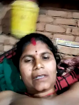 Hot di97 online show from February 9, 2026, 3:32 pm