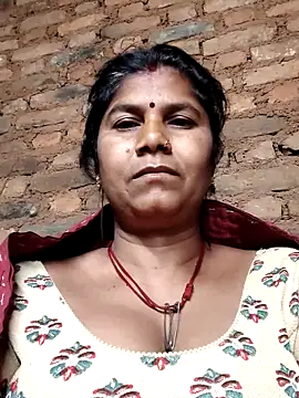 Hot di97 online show from March 6, 2026, 11:00 pm