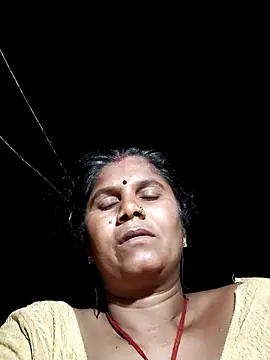 Snapshot of Hot_di97 chatting on June 16, 2026, 7:58 pm Hot di97 online show from June 16, 2026, 7:58 pm