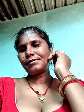 Snapshot of Hot_di97 chatting on July 27, 2026, 8:10 am Hot di97 online show from July 27, 2026, 8:10 am