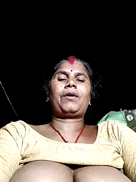 Snapshot of Hot_di97 chatting on June 21, 2026, 6:14 pm Hot di97 online show from June 21, 2026, 6:14 pm