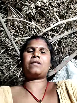 Snapshot of Hot_di97 chatting on July 11, 2026, 3:12 pm Hot di97 online show from July 11, 2026, 3:12 pm