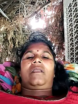 Snapshot of Hot_di97 chatting on August 6, 2026, 2:28 am Hot di97 online show from August 6, 2026, 2:28 am