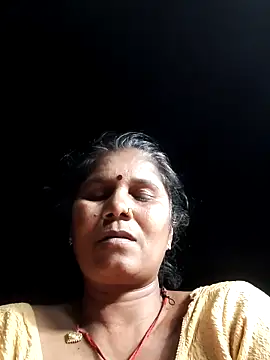 Snapshot of Hot_di97 chatting on June 11, 2026, 4:37 pm Hot di97 online show from June 11, 2026, 4:37 pm