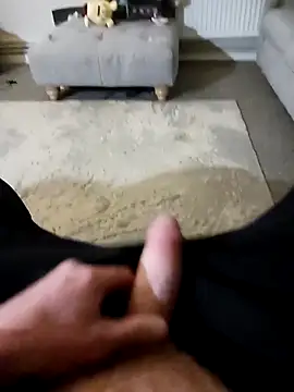 Hertsguy1984 online show from March 26, 2026, 12:53 am