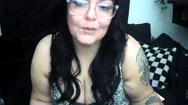 Miss CurvesXXX online show from February 11, 2026, 6:13 am