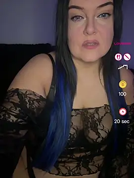 Miss CurvesXXX online show from April 28, 2026, 9:30 pm