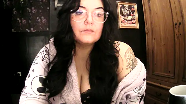 Miss CurvesXXX online show from February 5, 2026, 6:20 am