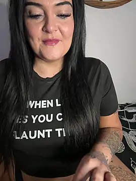 Miss CurvesXXX online show from August 2, 2026, 9:18 am