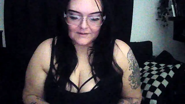 Miss CurvesXXX online show from February 11, 2026, 6:19 pm