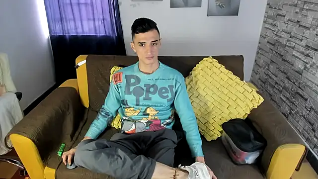 Snapshot of felipe_colinss chatting on June 9, 2026, 12:28 pm felipe colinss online show from June 9, 2026, 12:28 pm