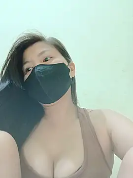 Lyly-68688 online show from May 18, 2026, 9:03 am