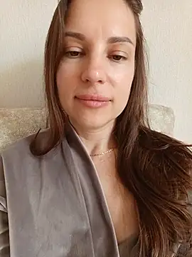She-Moon online show from June 18, 2026, 9:14 am