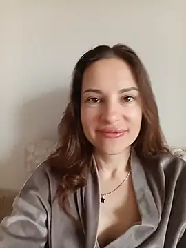 She-Moon online show from June 7, 2026, 6:29 am