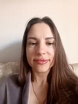 She-Moon online show from May 7, 2026, 5:33 am