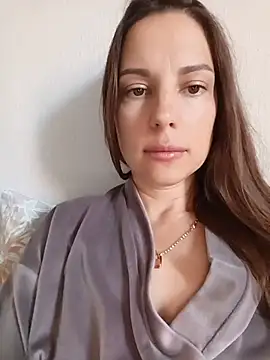 She-Moon online show from July 15, 2026, 5:47 am