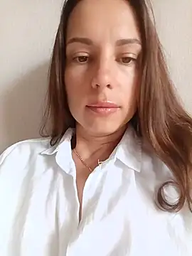 She-Moon online show from July 4, 2026, 5:47 am