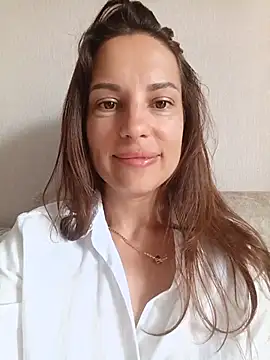 She-Moon online show from July 7, 2026, 5:43 am
