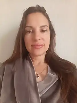 She-Moon online show from July 10, 2026, 5:18 am