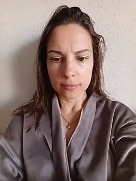 She-Moon online show from July 18, 2026, 5:49 am