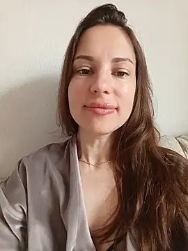 She-Moon online show from June 9, 2026, 5:41 am