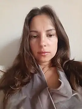 She-Moon online show from July 3, 2026, 6:20 am