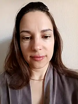 She-Moon online show from May 1, 2026, 5:23 am